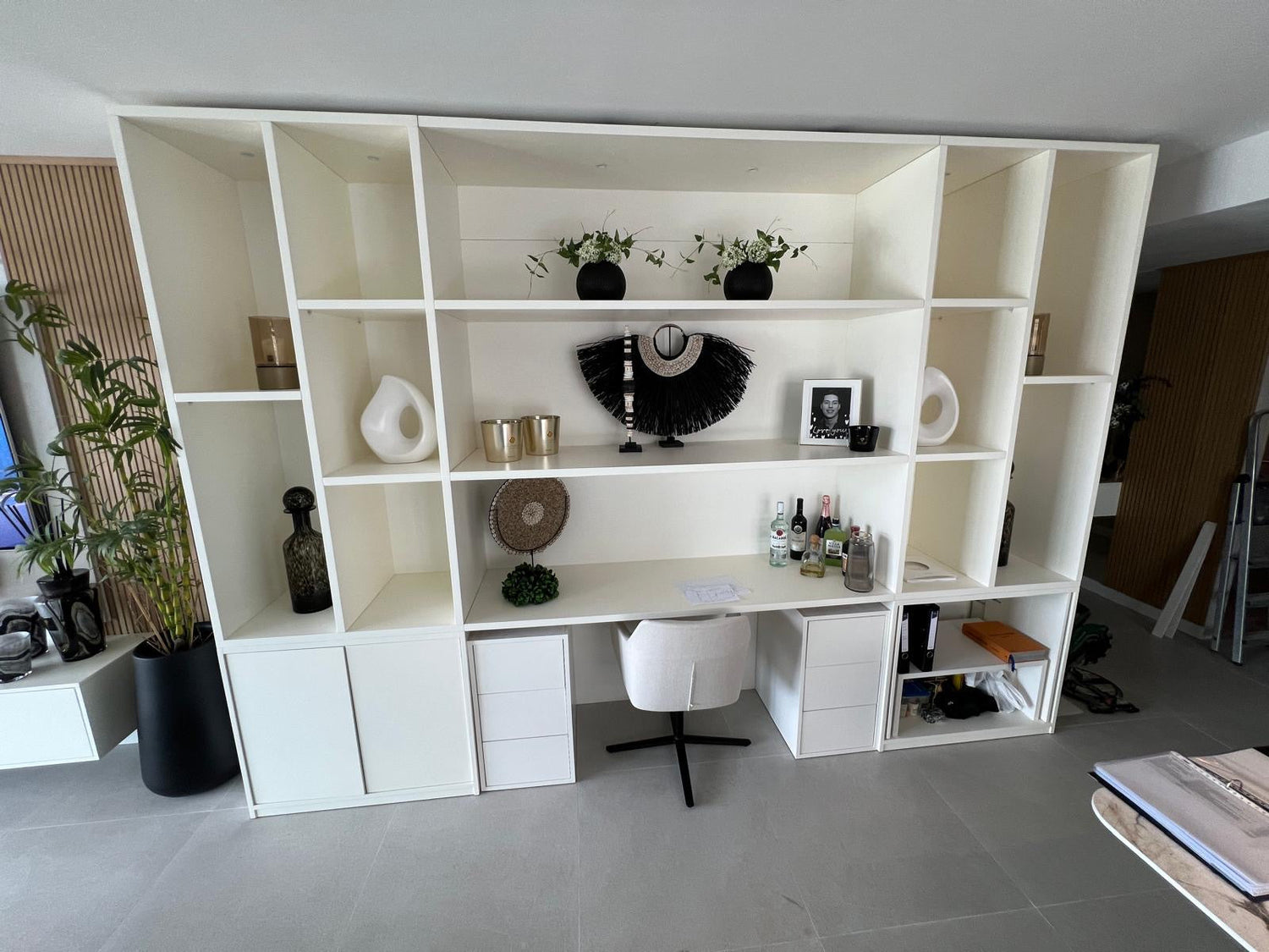 Muebles de madera maciza a medida: ventajas, precios y cómo pedirlos