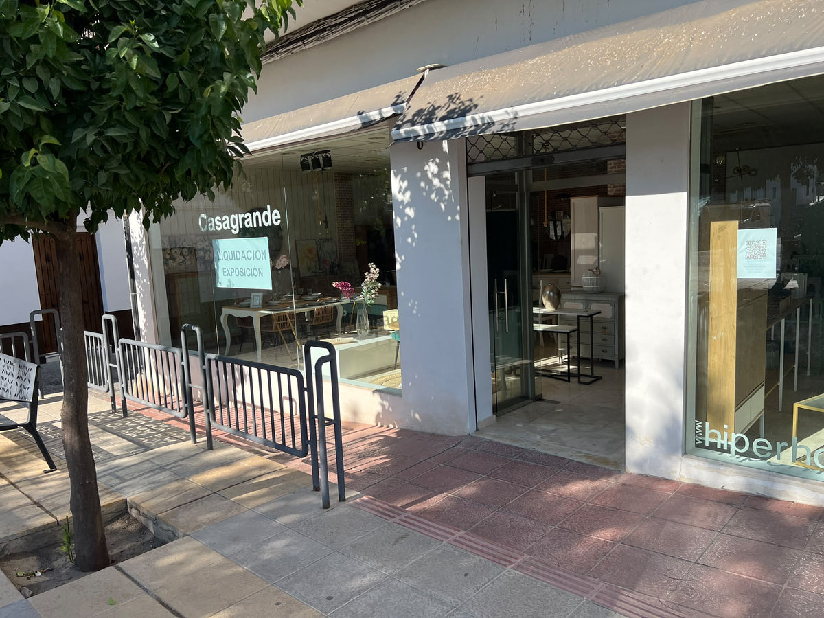 Taller de muebles de madera maciza Look Vintage en Écija, Sevilla