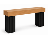Recibidor ROBUS de madera de roble con patas en palillería